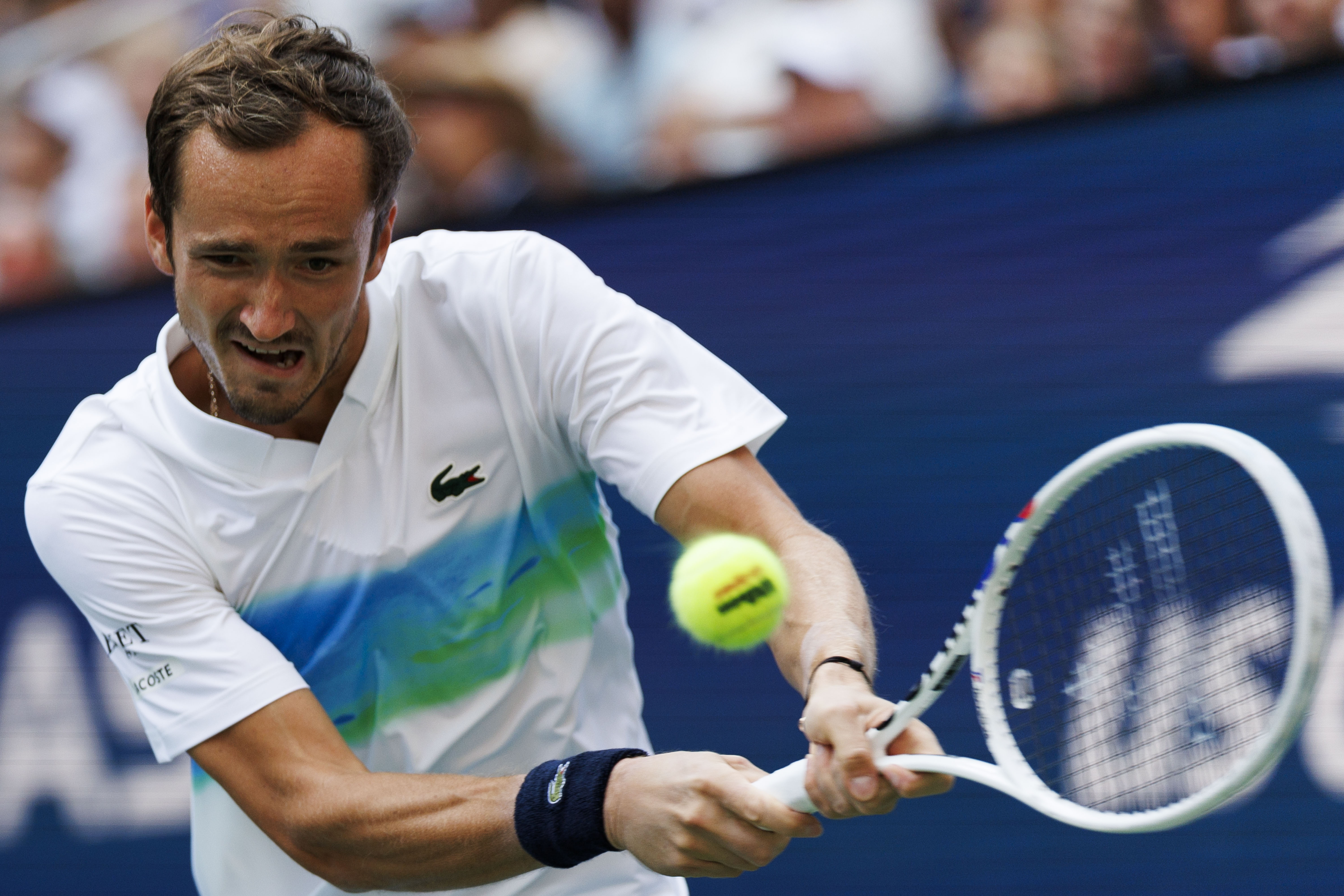 关于法国网球队强势英国网球队，梅德韦杰夫三分雨点燃全场的信息