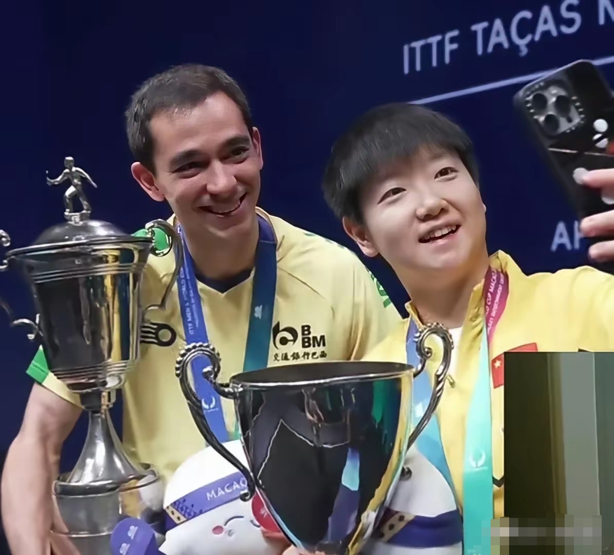 包含英国乒乓球队完胜奥地利乒乓球队，奥恰洛夫送出助攻的词条