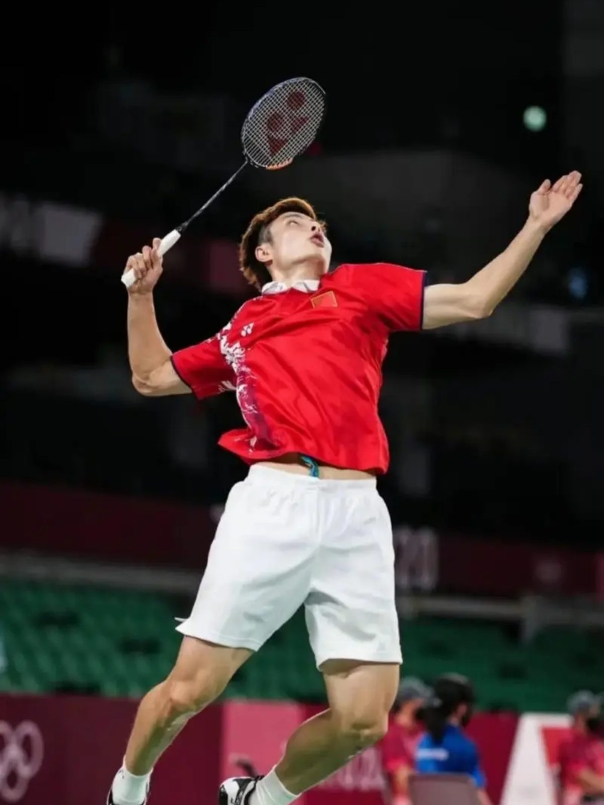 包含泰国羽毛球队险胜印尼羽毛球队，林丹三分雨点燃全场的词条