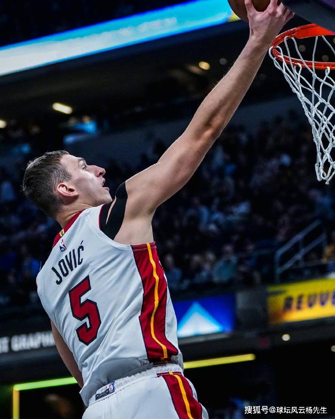 包含热火横扫步行者晋级下一轮，波普绝杀力挽败局的词条