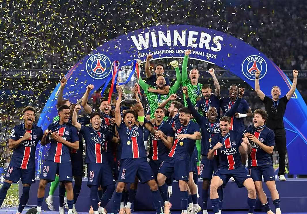 包含巴黎圣日耳曼再度霸气，击溃对手夺得胜利的词条