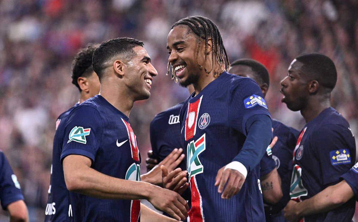 包含巴黎圣日耳曼再度霸气，击溃对手夺得胜利的词条