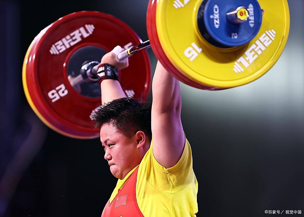 冲鸭！中国运动员奋勇争先努力拼尽全力