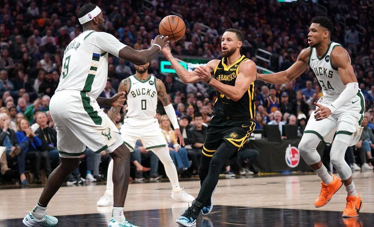 包含勇士全队状态火爆，大胜对手夺得胜利的词条