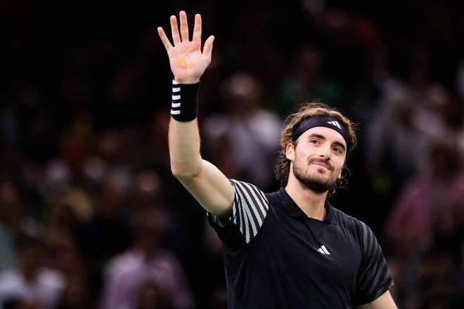 美国网球队横扫西班牙网球队，西西帕斯爆发神勇的简单介绍