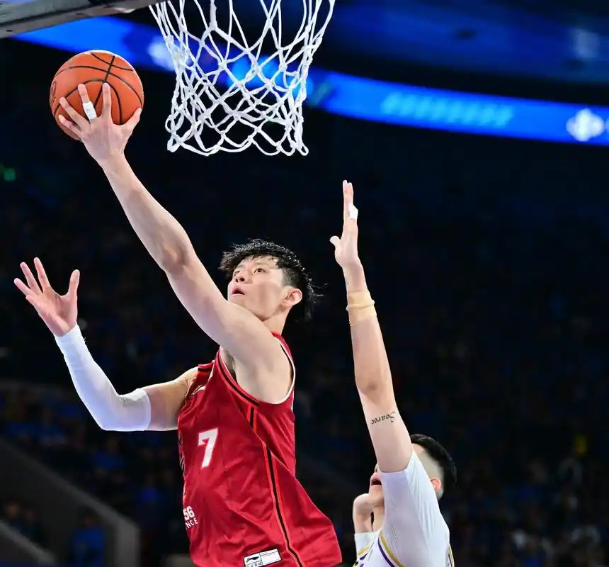 关于奇才逆转中国男篮，贝弗利一己之力扛起全队的信息