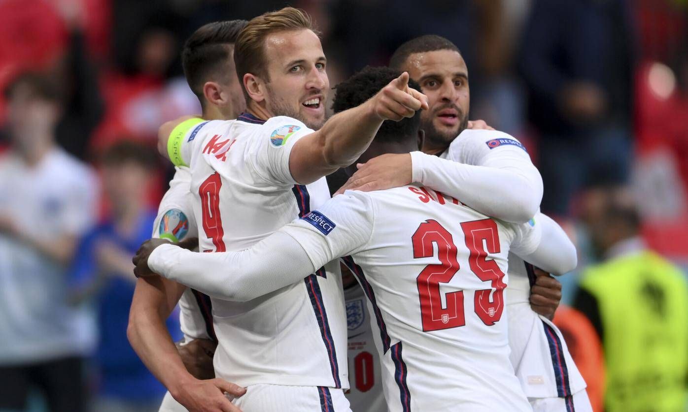 丹麦羽毛球队强势英格兰羽毛球队，辛杜送出助攻的简单介绍