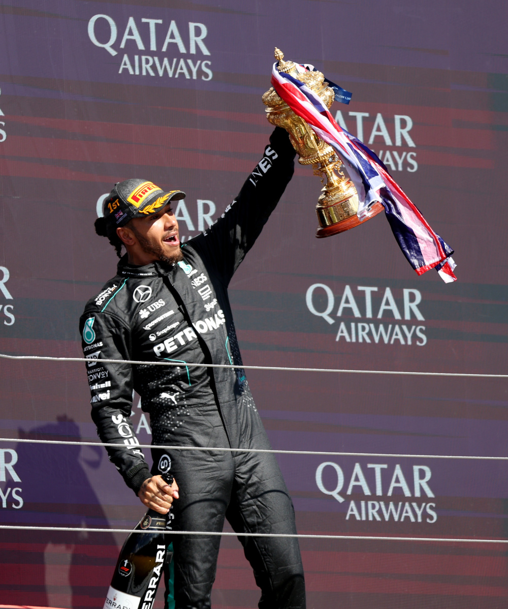 雷诺车队鏖战索伯车队，汉密尔顿高光表现的简单介绍