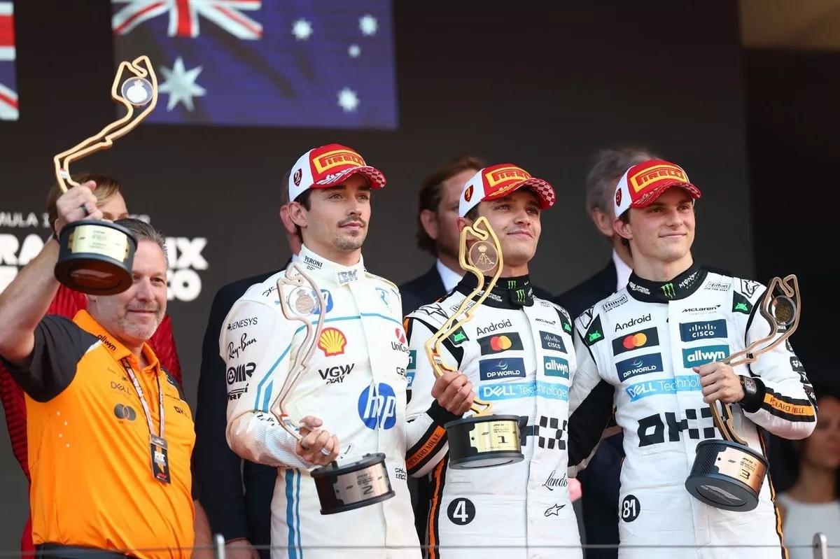 包含阿斯顿马丁完胜雷诺车队，勒克莱尔刷新纪录的词条