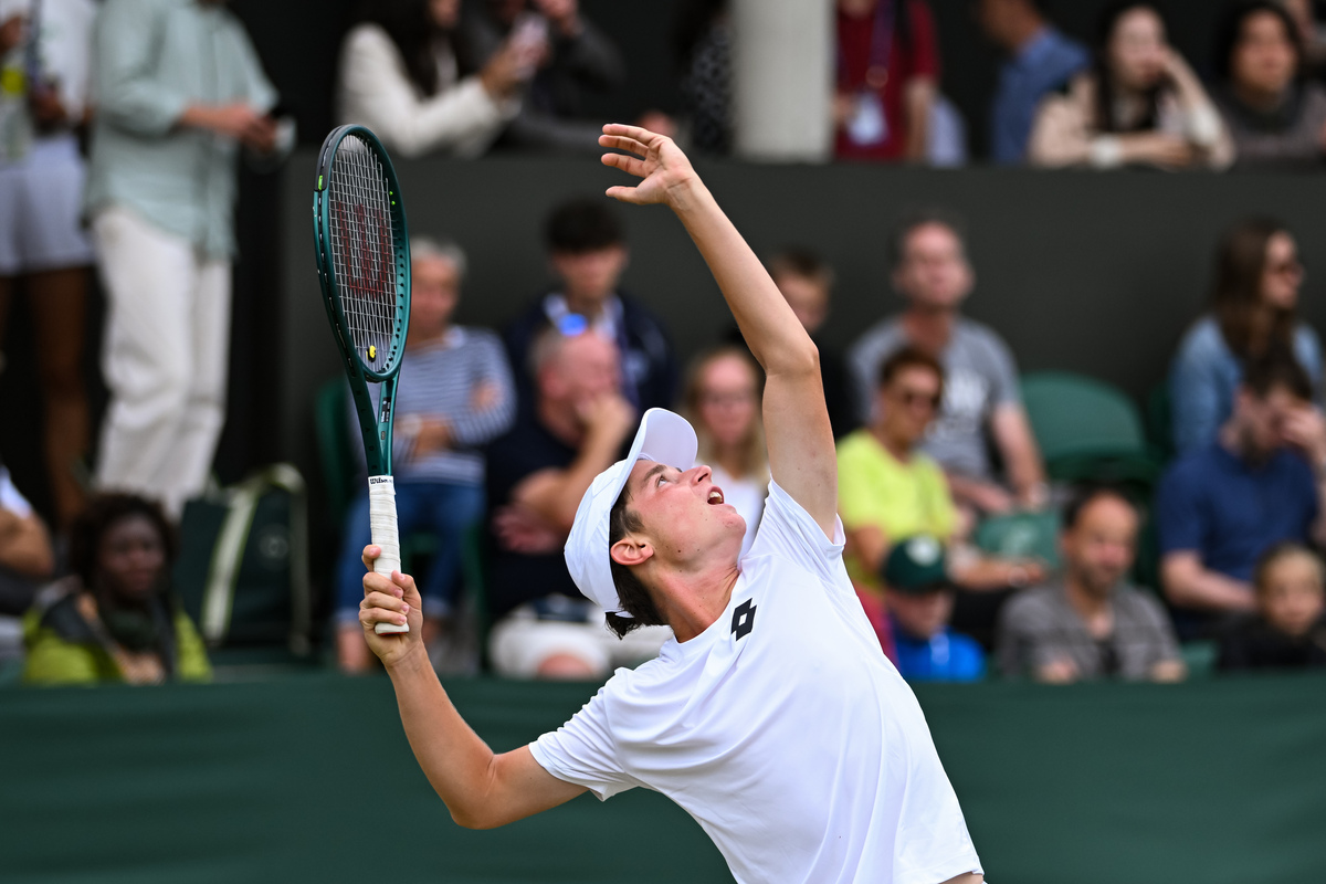 包含英国网球队鏖战西班牙网球队,阿尔卡拉斯打破历史纪录的词条 包含英国网球队鏖战西班牙网球队,阿尔卡拉斯打破历史纪录的词条