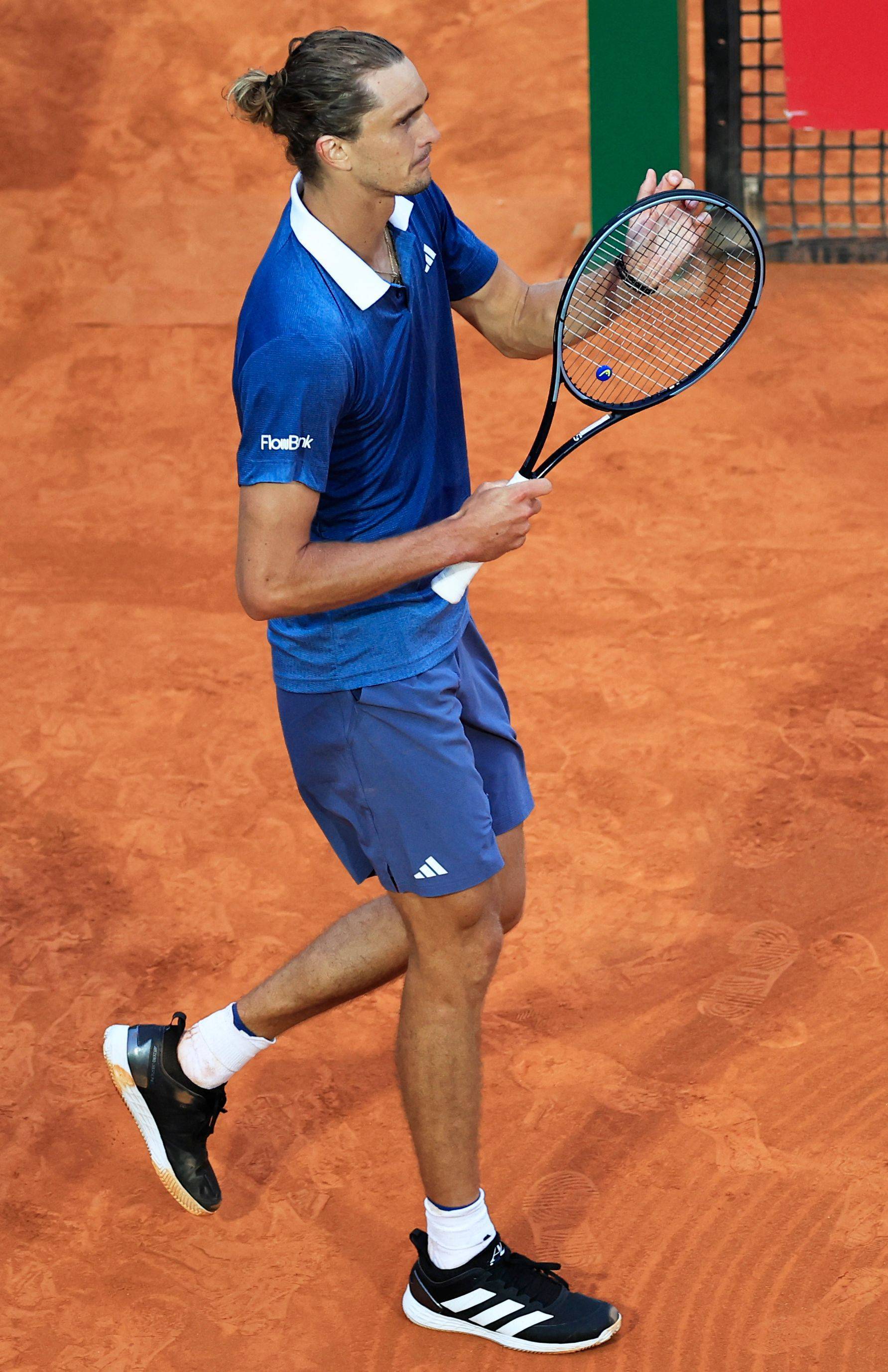 世界网球队力克法国网球队,兹维列夫统治全场的简单介绍 世界网球队力克法国网球队,兹维列夫统治全场的简单介绍