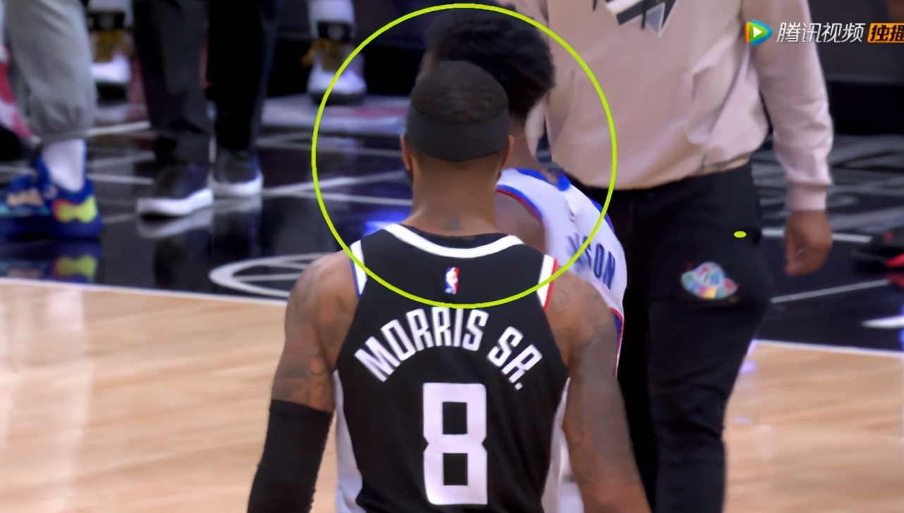 关于美国男篮险胜法国男篮，费沃斯完成帽子戏法的信息