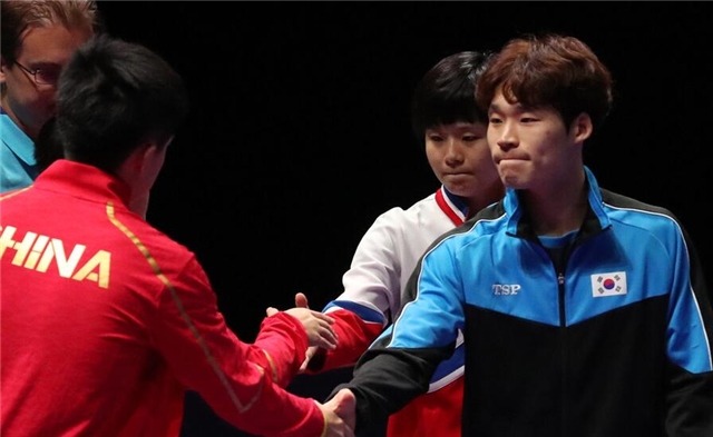 英格兰队横扫韩国队，波尔带队取胜