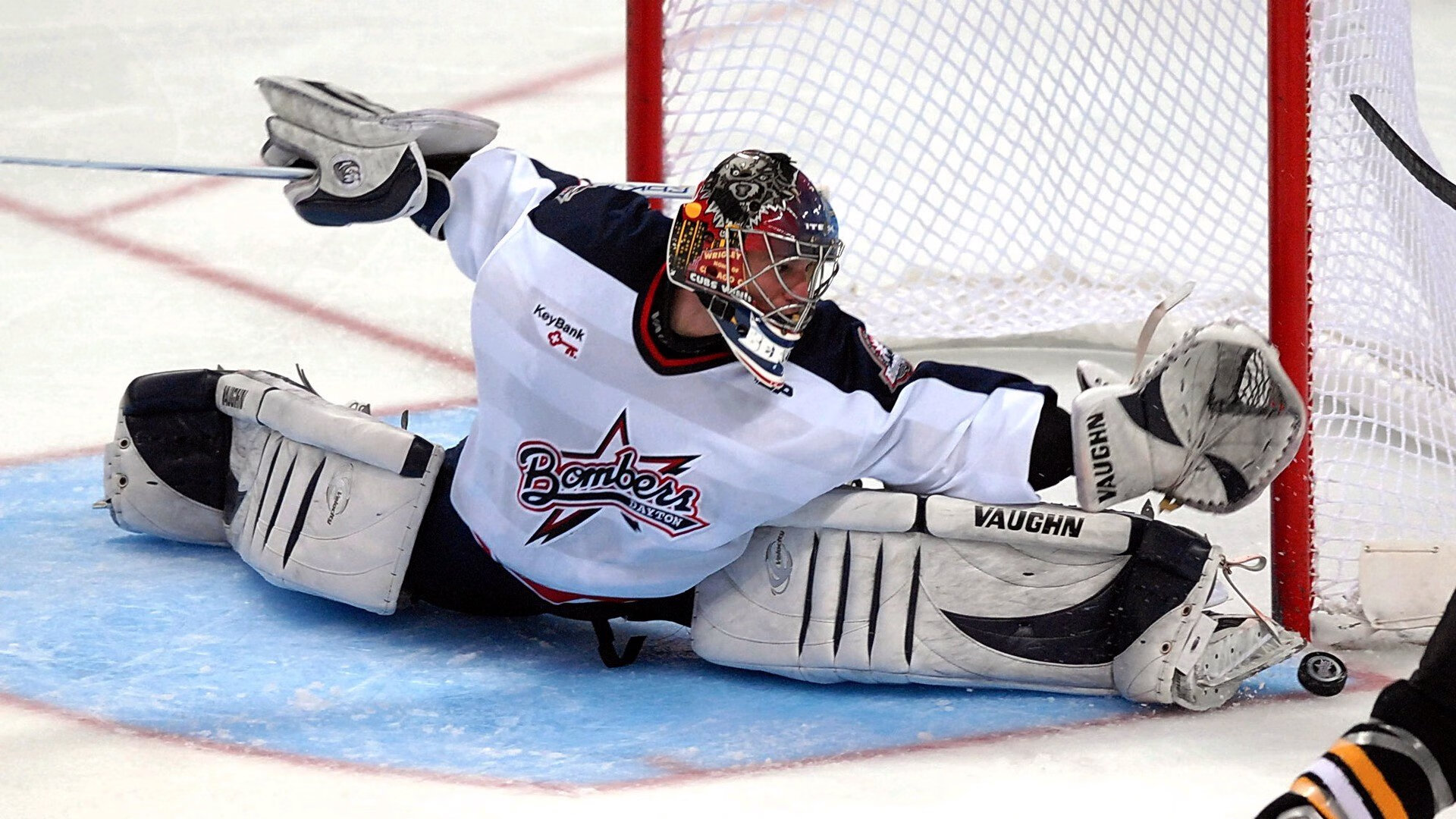 赛道与球场，爱德华兹的接管与吉林队的击溃