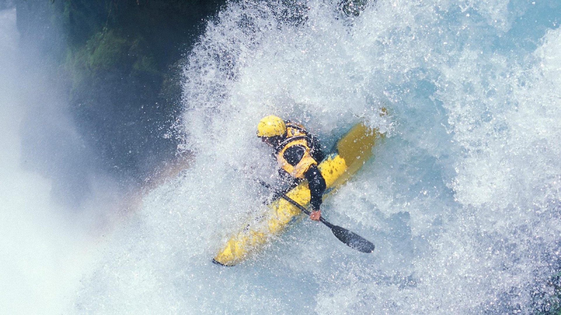 开云体育app-绿茵场上的收割，拜仁战术体系下的爱尔兰式围剿，本泽马如何化身关键先生